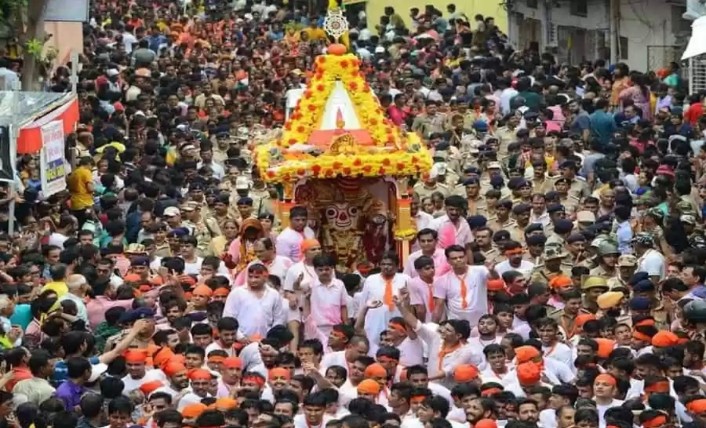 147 રથયાત્રાના અમદાવાદમાં દિવસે 1100 થી વધારે પોલીસ કર્મી, 1500 થી વધારે સીસીટીવી કેમેરા દ્વારા બાજ નજર રખાશે 147 રથયાત્રાના અમદાવાદમાં દિવસે 1100 થી વધારે પોલીસ કર્મી, 1500 થી વધારે સીસીટીવી કેમેરા દ્વારા બાજ નજર રખાશે